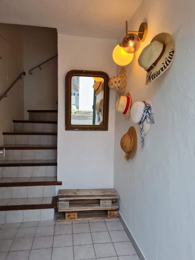 דירות Lumineux Duplex Au Coeur De L'Isle מראה חיצוני תמונה